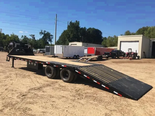 20FT FLATBED TRAILER W/LARGE HYDRAULIC DOVETAIL