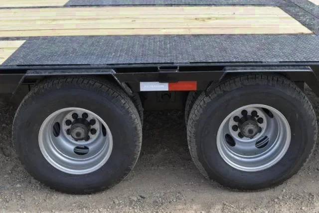 40ft Low Profile Hydraulic Dovetail w/Winch