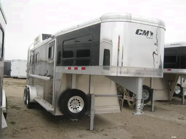 Black 3 Horse Gooseneck Slant Load Trailer