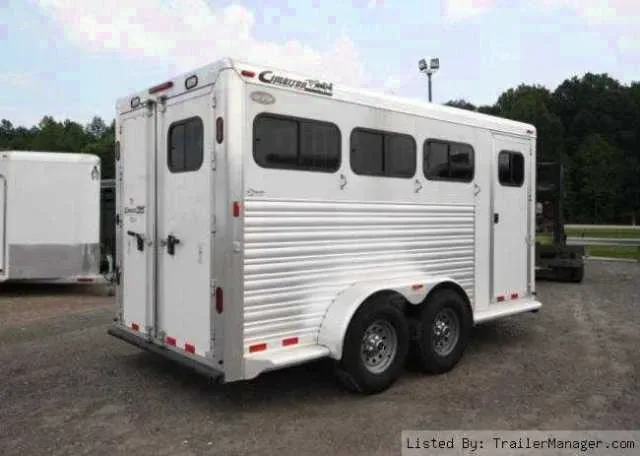 3 Horse Trailer w/5200lb Tandem Axles