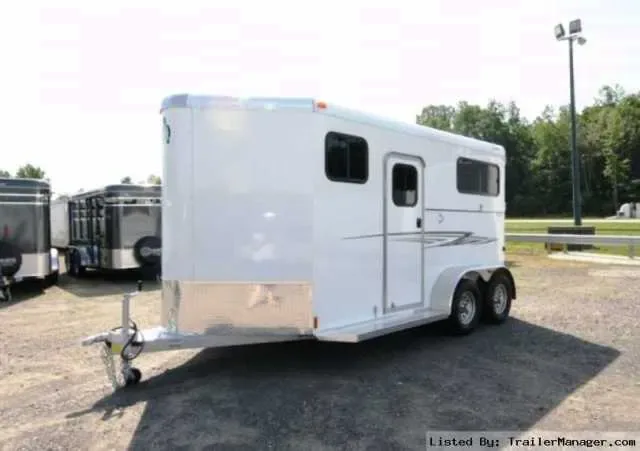 White 3 Horse Bumper Pull Slant Load Trailer