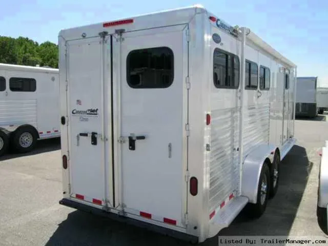 3 Horse Slant Load Trailer w/Weekender Package
