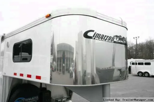 3 Horse Gooseneck w/Living Quarter