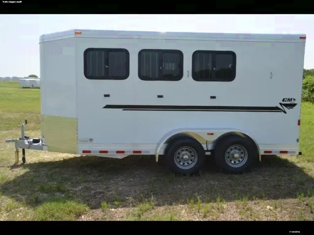 White 3 Horse Trailer w/Dressing Room
