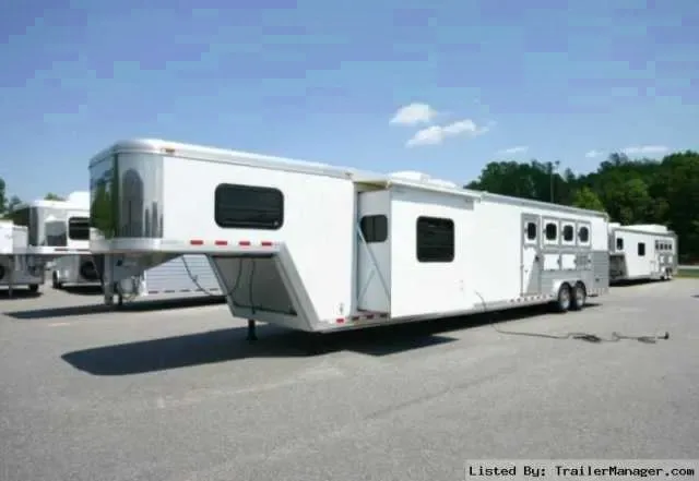 4 - HORSE LIVING QUARTER TRAILER W/SLIDE OUT
