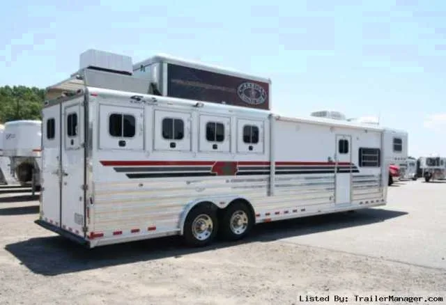 4 Horse GN Living Quarter Trailer w/Hay Rack