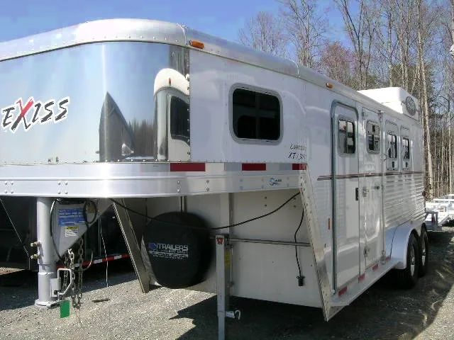 4 HORSE ALUMINUM GN TRAILER W/HAY RACK