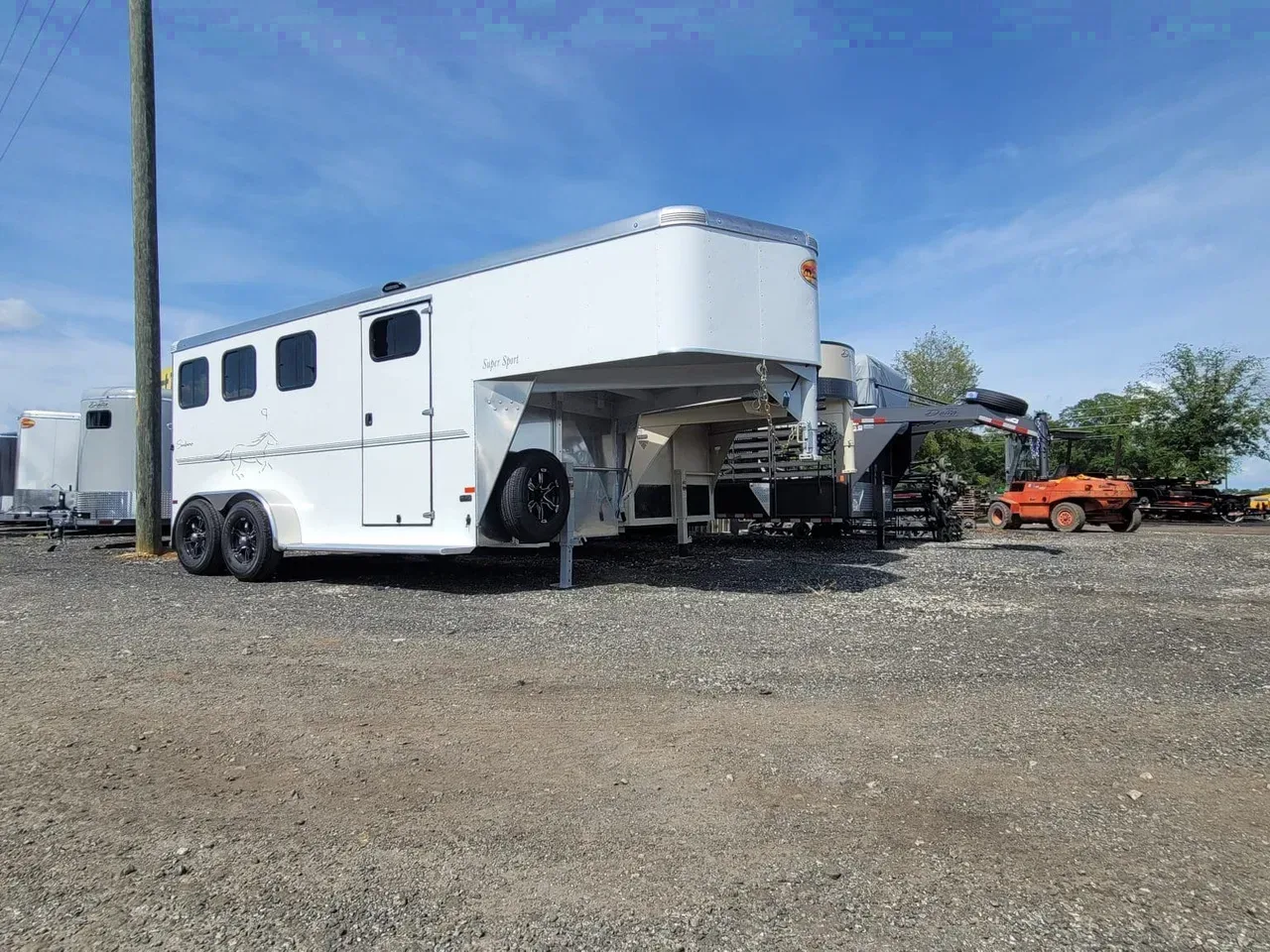 Horse Trailer 2026 7X23 Sundowner 7×23 3 Horse Slant Load Aluminum Gooseneck Trailer -AGLSGN723-SS3HGN-KC1836 7 ft. x23 ft.