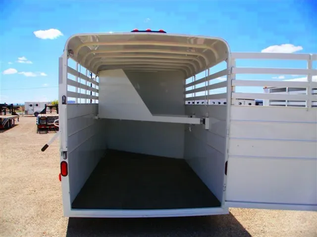 White 3 Horse Steel Bumper Pull Slant Load Trailer