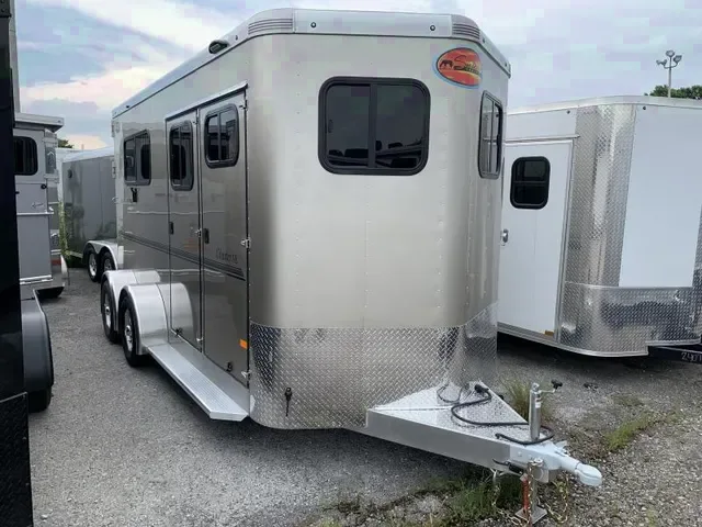 Premium 2025 Sundowner Charter SE 2-Horse Bumper Pull Trailer - Make Offer