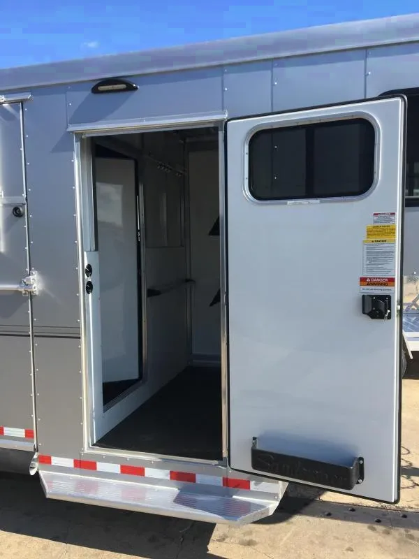 2025 Sundowner Charter SE 2+1 Box Stall Horse Trailer