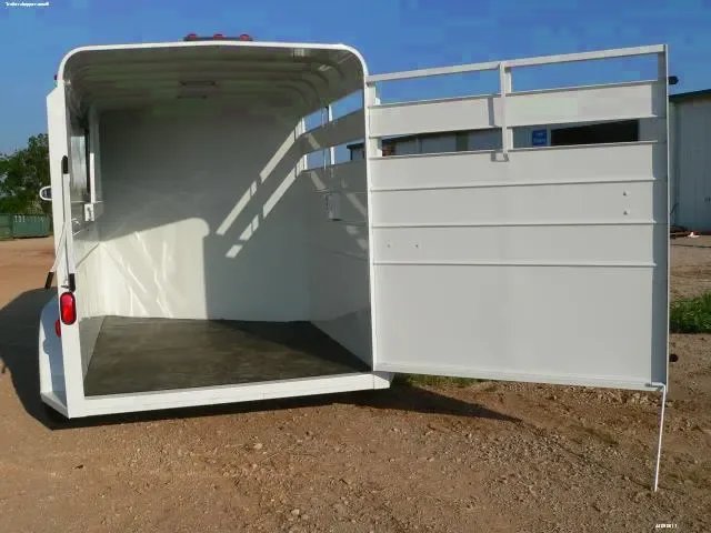 2 H with Tack Room