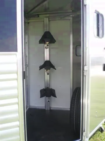 Black 3 Horse Aluminum-Slant load