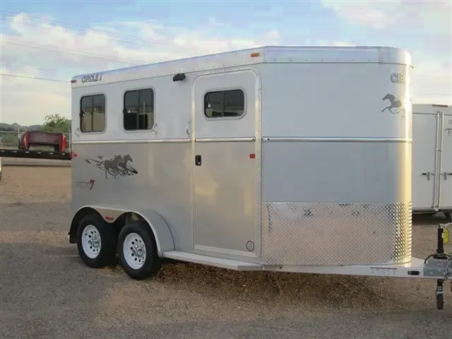 2 Horse Slant Bumper Pull