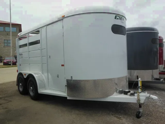 White 2 horse, steel frame, dressing room and more