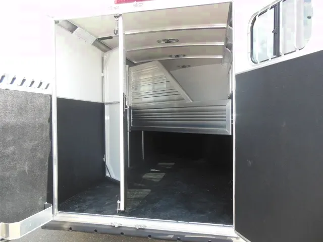 WHITE/ALUMINUM  3 HORSE BP MANY FEATURES