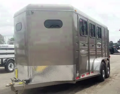 3 Horse with Floor Mats, Dressing Room/Front Tack