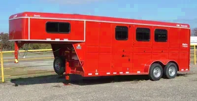 Red 3 horse trailer with drop windows, mats and more