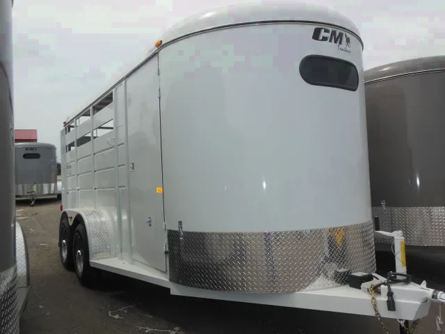 3 Horse Trailer w/ Electric Brakes and 2-5200lb Axles