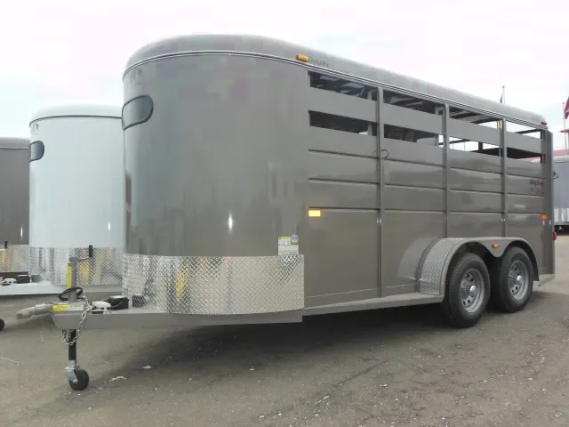 3 horse, saddle rack, 5200lb axles, steel frame