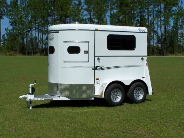 2025 Bee Trailers 2-Horse Super Bee Walk Thru