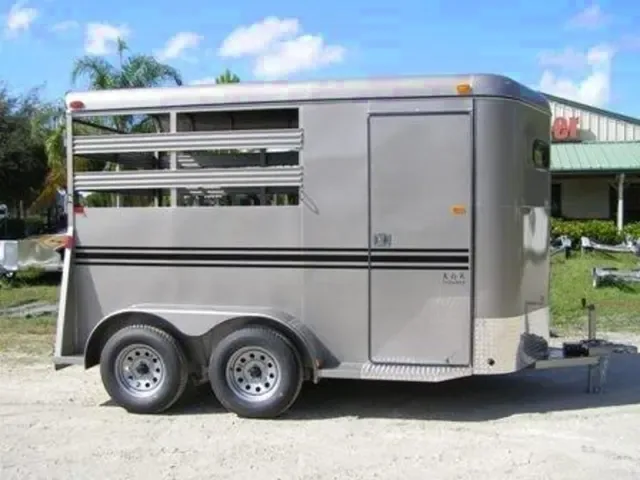2025 Bee Trailers 2 Horse Bumper Durango