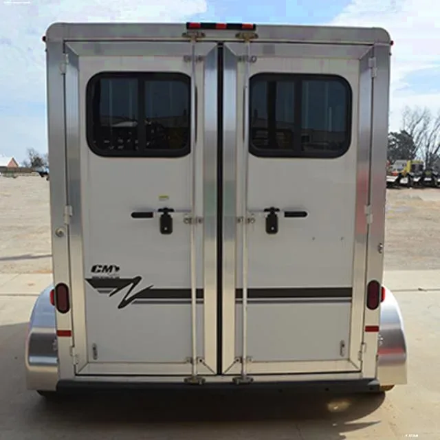 White Rounded V-nose 2 H Aluminum BP w/ Rear Tack Room