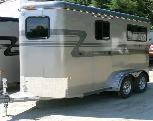 2 Horse Aluminum BP w/Dressing Room