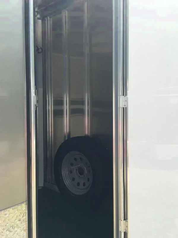 SILVER 2 Horse Trailer 2 In One Single Rear Door