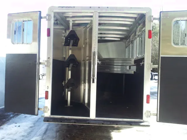 Black All Aluminum 3 Horse Trailer w/Escape Door