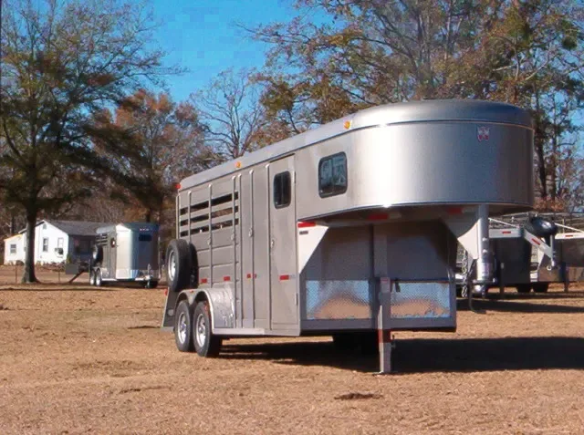 2025 W-W Stockmans Dream III Gooseneck 3-Horse Trailer