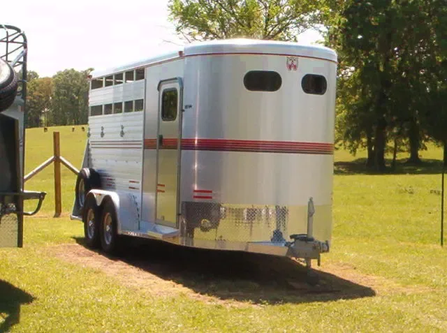 Aluminum 3 Horse  Slant-Load 7' Tall Dressing Room