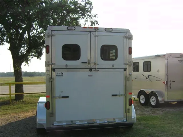2 H Aluminum 2-Horse Straight Load Bumper Pull Trailer w/ Wedge Nose