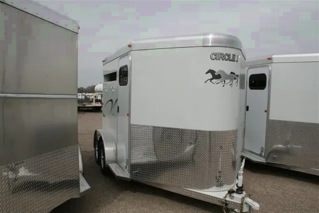 V-Nose 2 Horse Steel Trailer