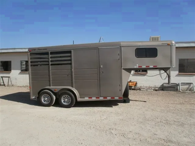 2 HORSE WITH DRESSING ROOM-GN-CHARCOAL