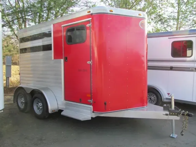 Red 2 Horse Trailer Slant Load