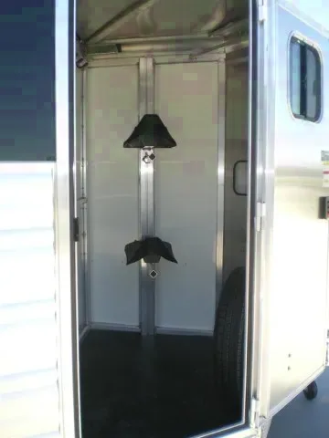 Black 3 H V-nose All Aluminum Trailer-Slant Load