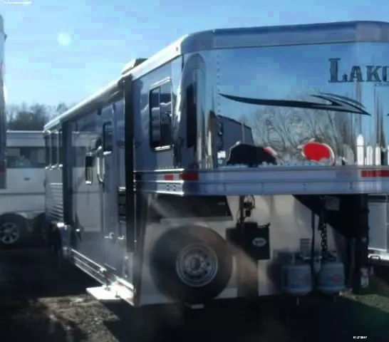 3 Horse Slant Gooseneck Aluminum w/LQ