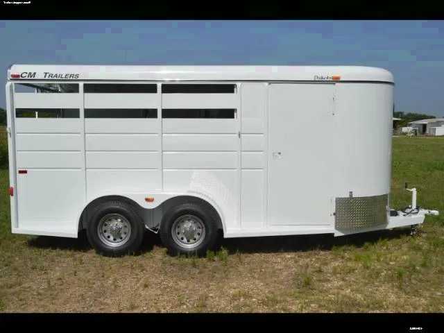 BP White 3 Horse Trailer w/ Treated Wood Floor