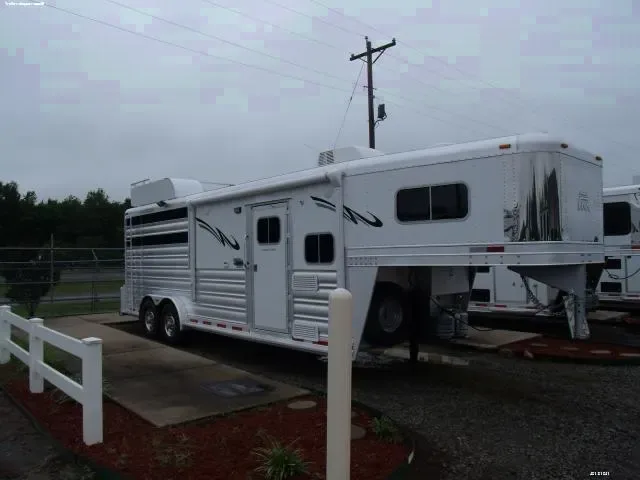 White 3H GN with Living Quarters