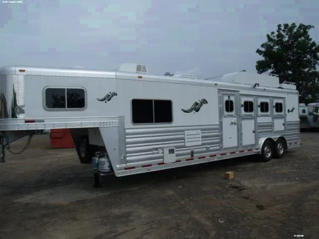 4H Aluminum GN Living Quarters