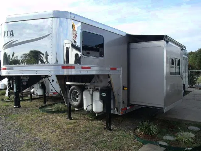 3 H w/  LQ slideout-Aluminum/Hay Rack-GN