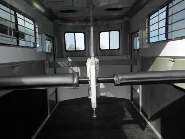 2 HORSE WHITE WITH GREY ACCENTS-SLANT LOAD