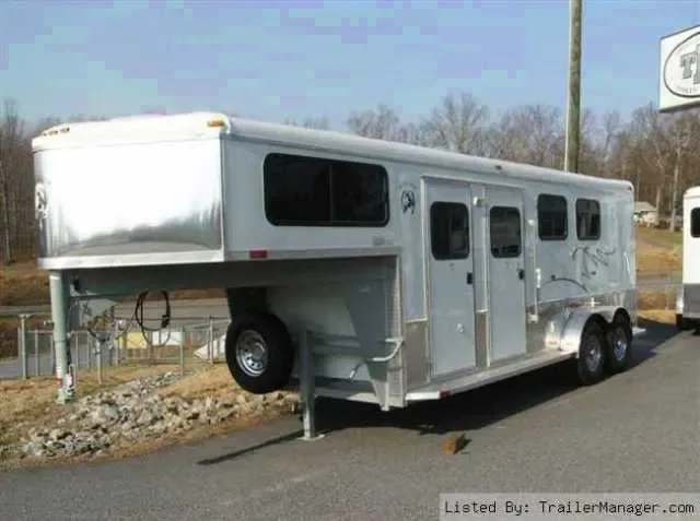 White 3 Horse Slant Gooseneck Trailer