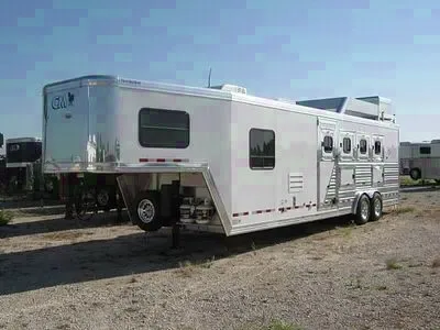 4H with Living Quarters-Gooseneck