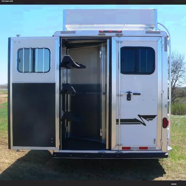 3 Horse Aluminum GN - Rear Tack & Hay Rack