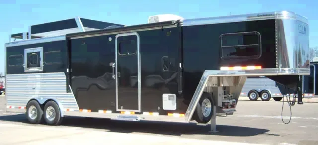 3 Horse Gooseneck Black/Aluminum Trailer