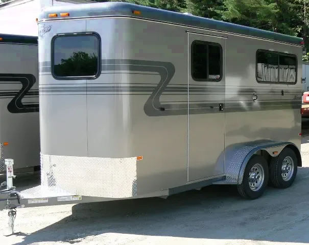 2 Horse Aluminum BP w/Dressing Room