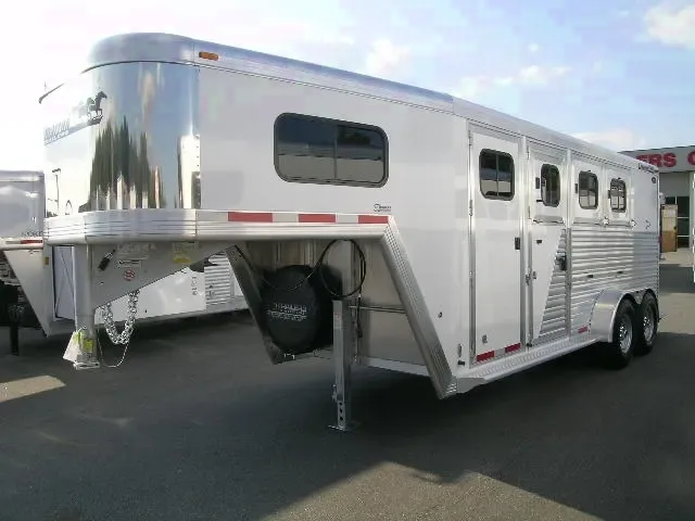 SLANT LOAD 3 HORSE GOOSENECK TRAILER