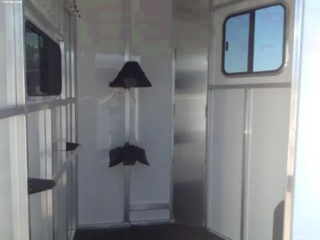 2H Trailer All Aluminum Trailer w/Double Rear Doors